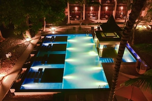 Outdoor pool, sun loungers