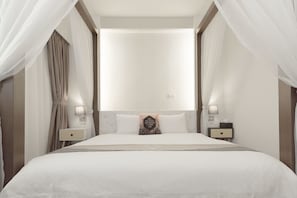 Basic Double Room, 1 Queen Bed, Non Smoking (301)