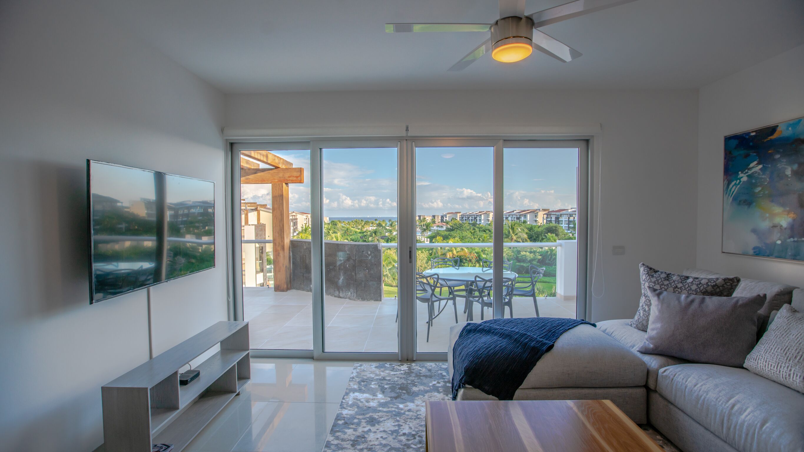 Casa Sky Penthouse Mareazul 2 Bedroom Condo by RedAwning