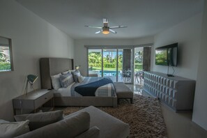 Condo, 2 Bedrooms