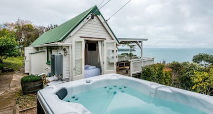 The Settlers Hut