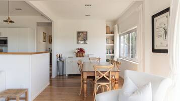 Cottage, 3 Bedrooms, 2 Bathrooms, Ocean View | Living area | Flat-screen TV, Netflix, DVD player