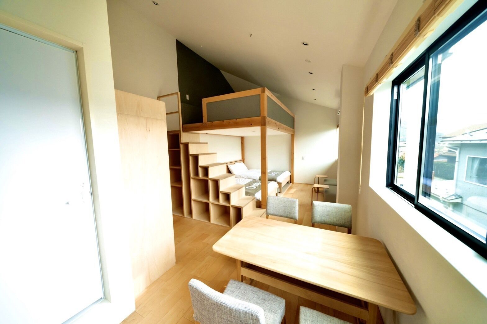 Soundproofing, WiFi (free), bed sheets