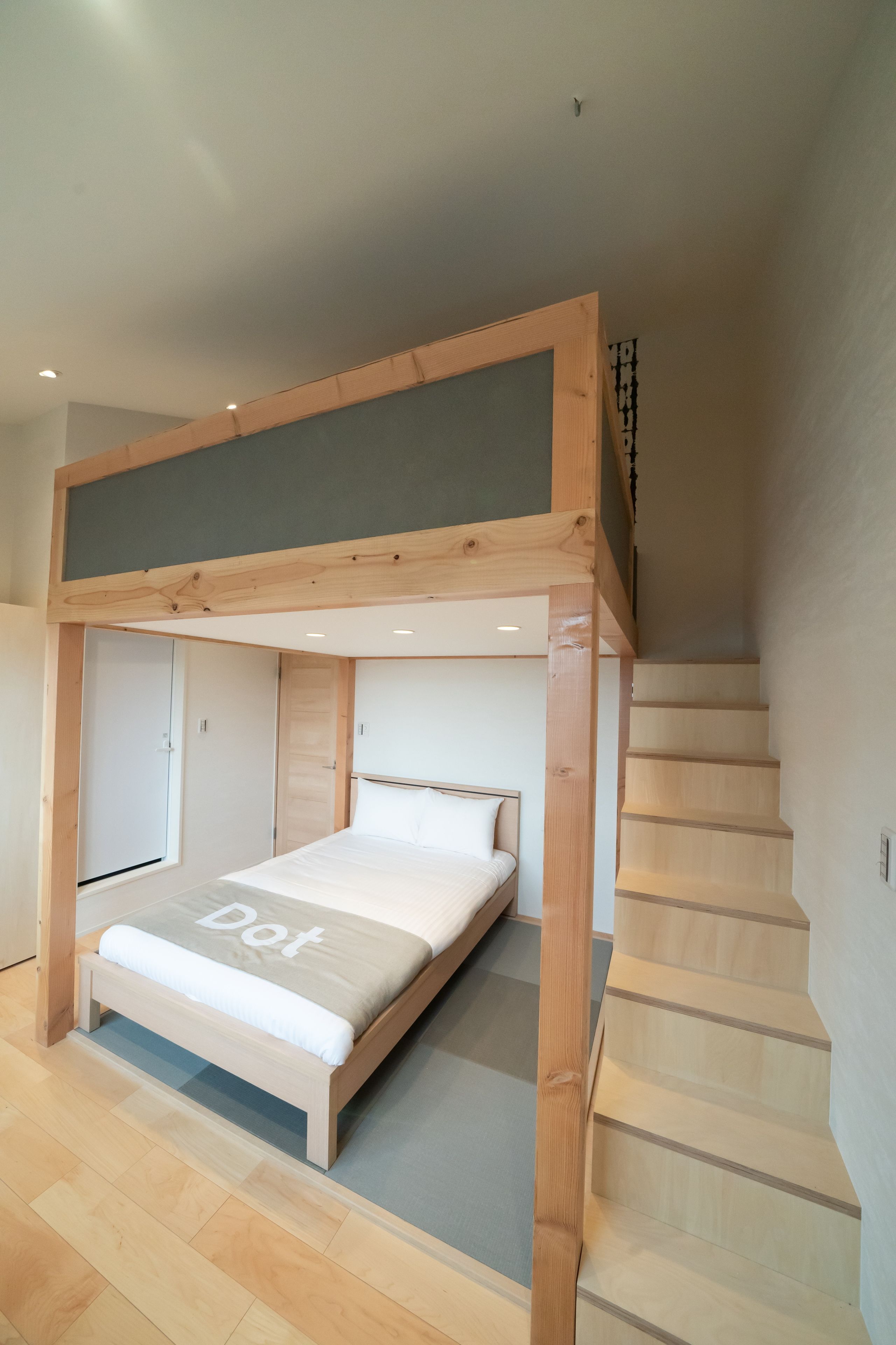 Sistema de insonorización, wifi gratis y ropa de cama 