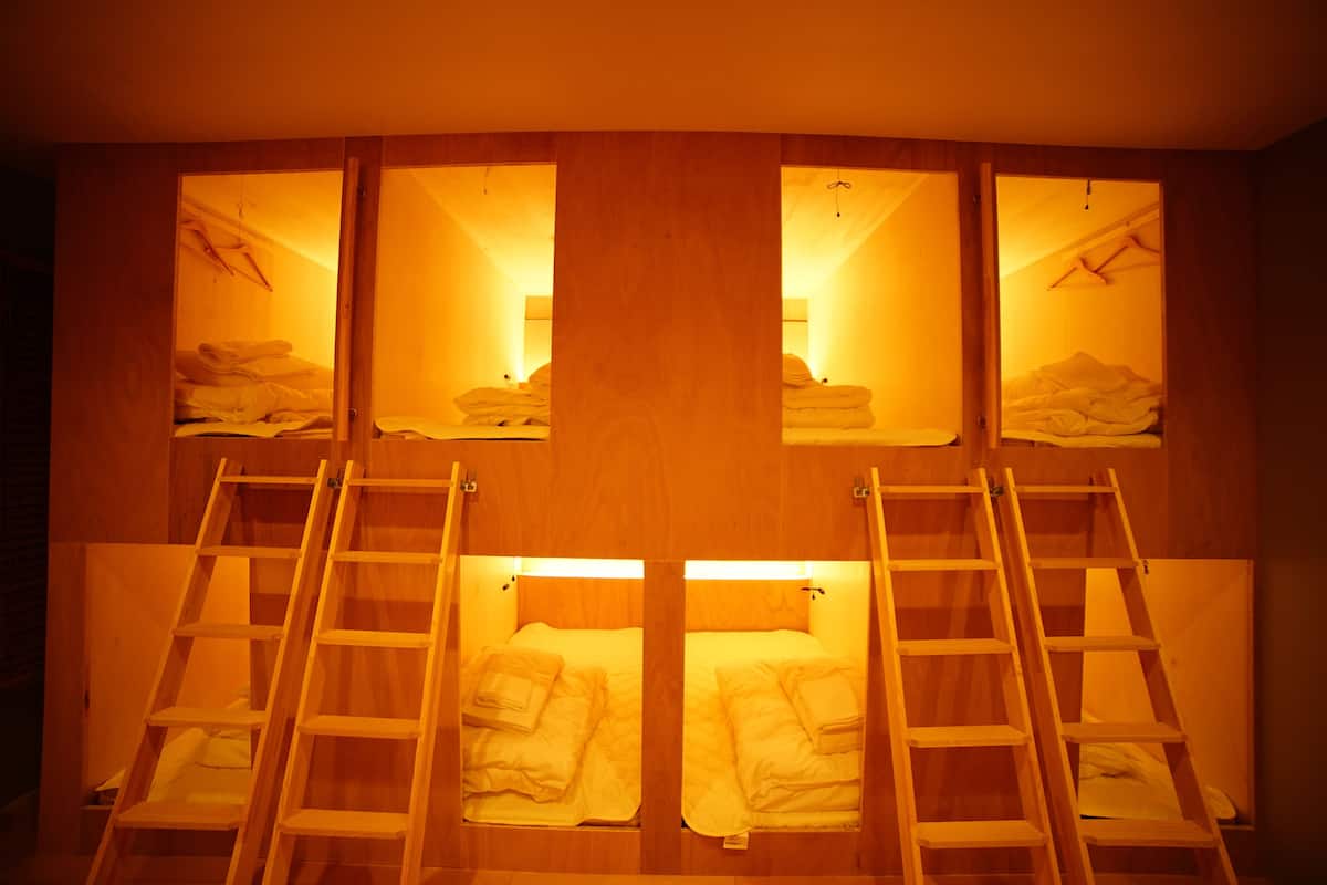Soundproofing, free WiFi, bed sheets