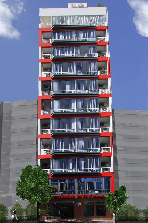 Vista frontal de la propiedad