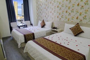 Deluxe Double or Twin Room | Minibar, desk, free WiFi - Khanh Duy Hotel (Nha Trang)