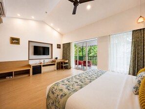  Signature Room - The BeachWalk Resort by Acron (Candolim)