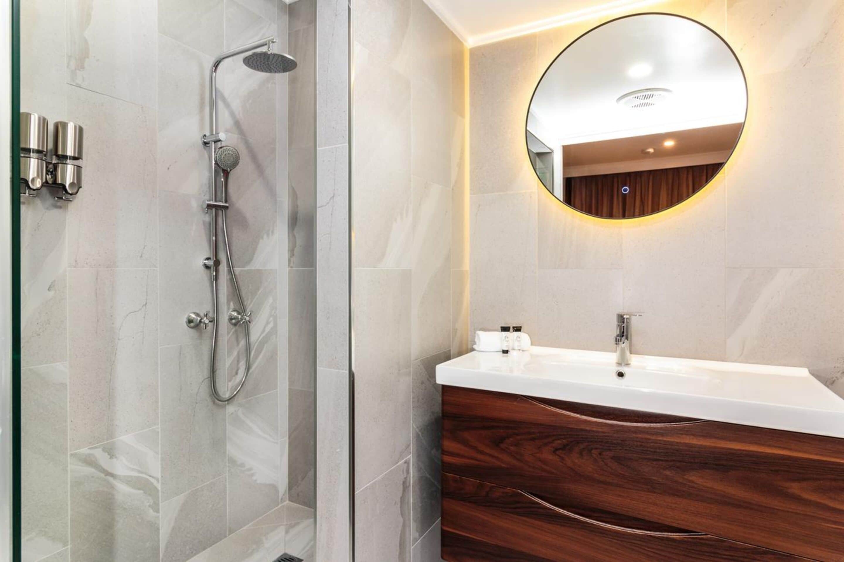Bathroom shower