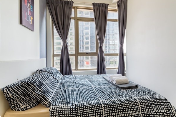 Studio | Iron/ironing board, rollaway beds, free WiFi