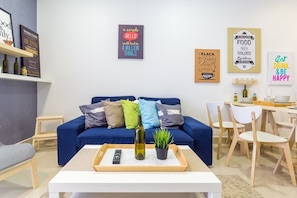 Studio | Living area | Smart TV, Netflix - Shaftsbury Residences by Superhost (Cyberjaya)