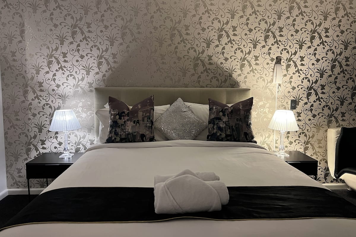 Basic Studio Suite, 1 Double Bed with Sofa bed, Accessible