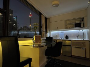City Apartment, Multiple Beds, Accessible, City View | 1 bedroom, individually decorated, individually furnished, desk - Sydney Hyde Park Paxsafe Apartments (Darlinghurst)