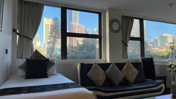 City Apartment, Multiple Beds, Accessible, City View | Living area