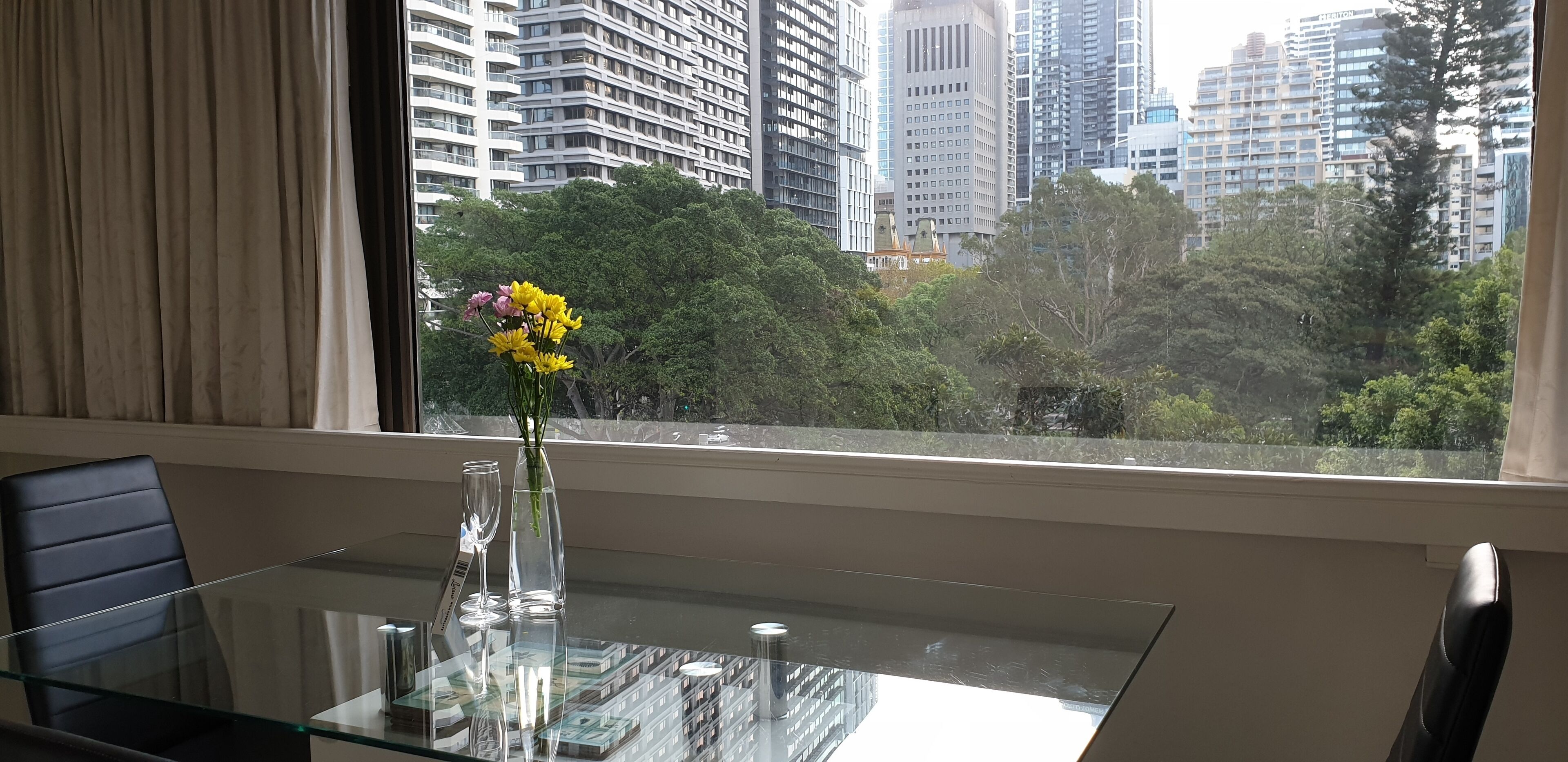 Sydney Hyde Park Paxsafe Apartments — image 9