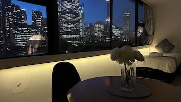 1 chambre, décoration personnalisée, ameublement personnalisé, bureau
