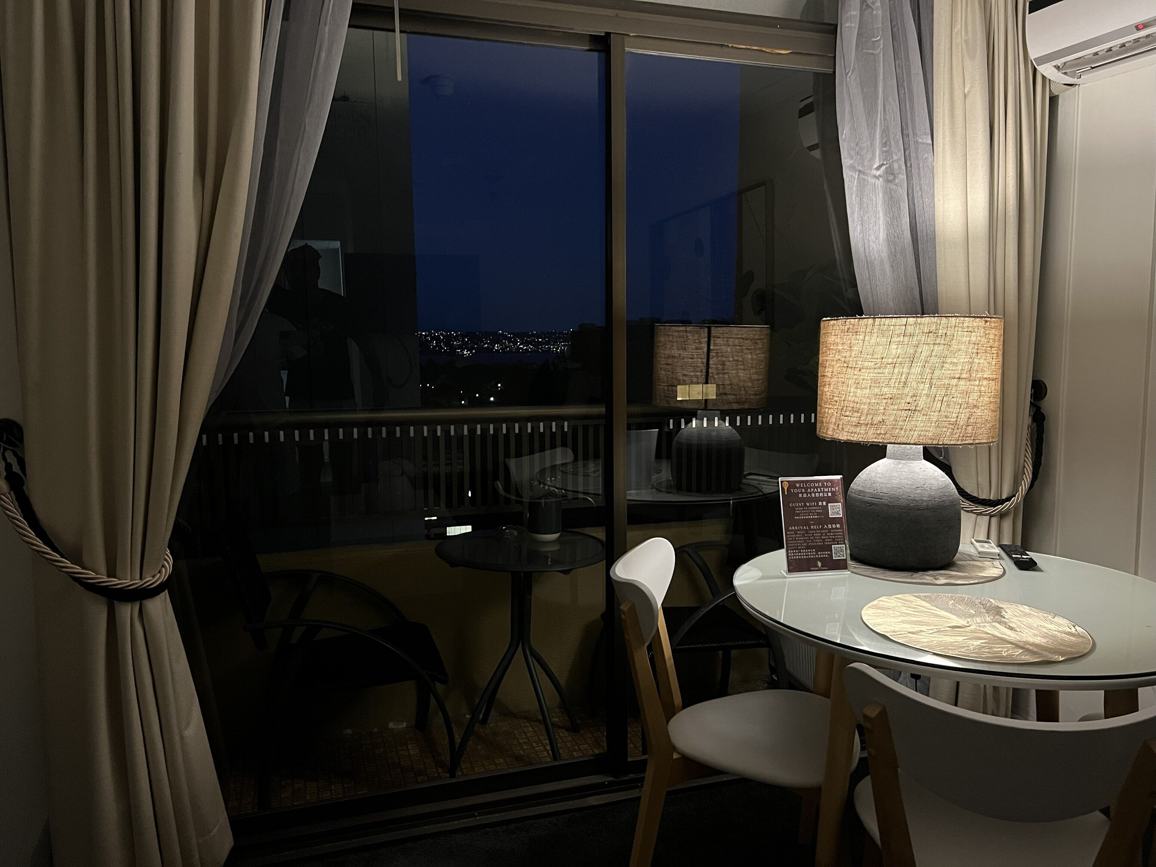 デザイン スタジオ ベッド (複数台) 禁煙 オーシャンビュー | 1 室のベッドルーム、客室ごとに異なる装飾、客室ごとに異なるインテリア、デスク