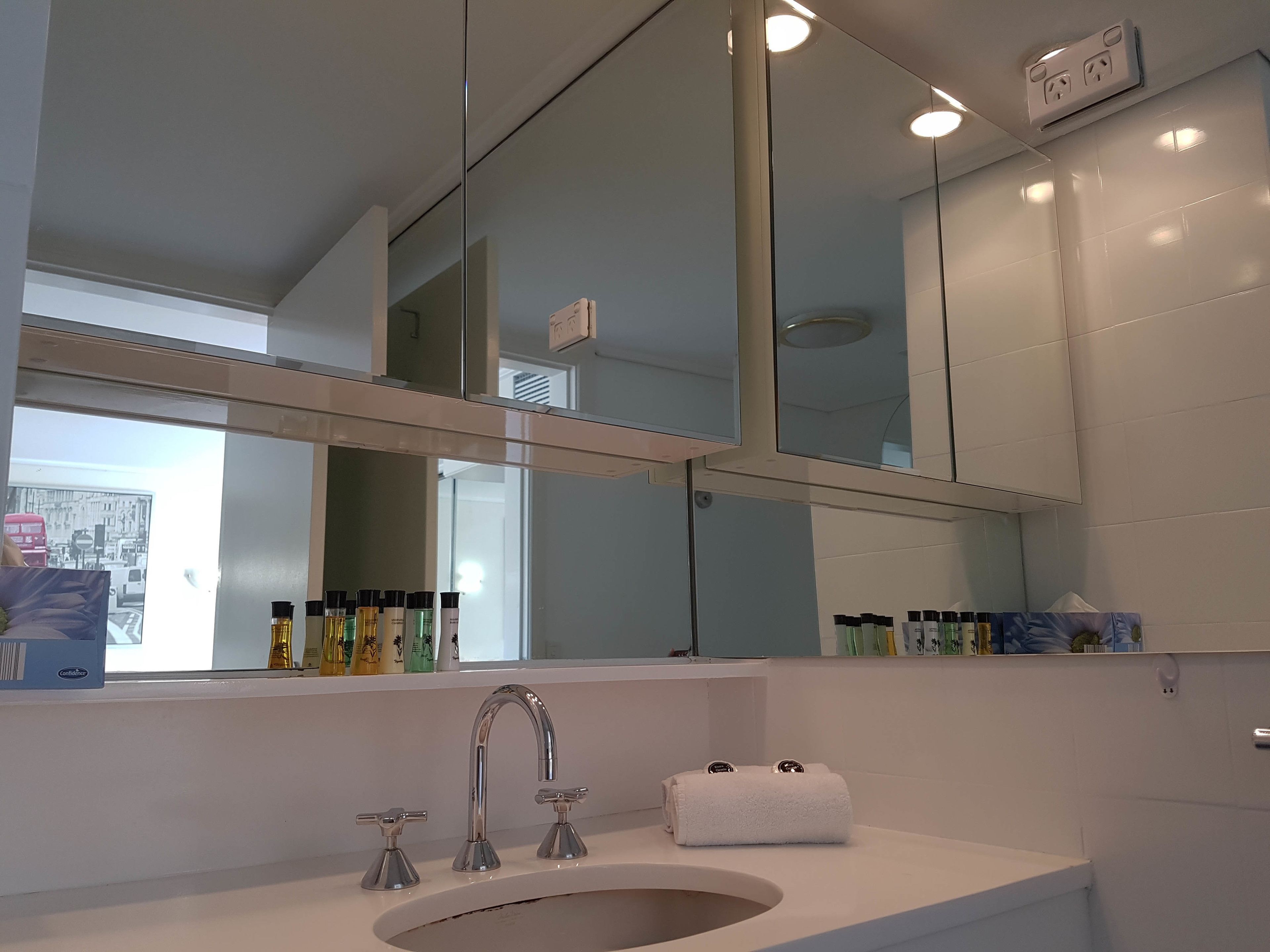 Sydney Hyde Park Paxsafe Apartments — image 21