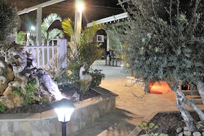 Outdoor pool, pool loungers - Gilboa Sunrise (Gilboa)