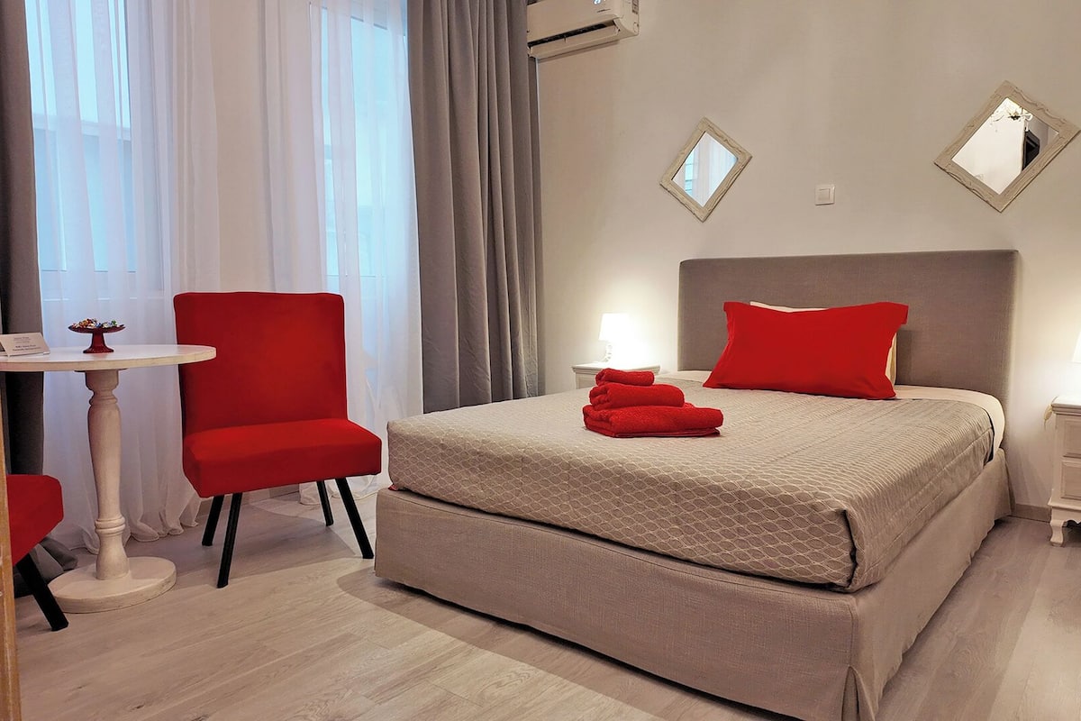 Deluxe Single Room
