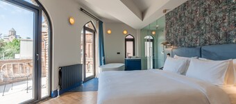 Hotel Abanotubani