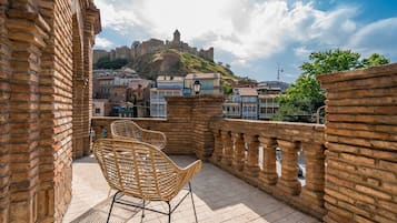 JUNIOR SUITE WITH TERRACE | Terraza o patio