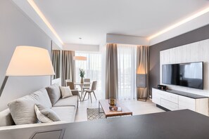 Deluxe Apartment, 1 Bedroom, Sea View | Living area