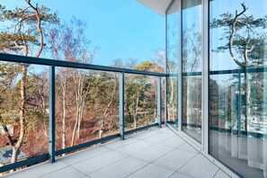 ดีลักซ์อพาร์ทเมนท์, 1 ห้องนอน, เห็นวิวทะเลบางส่วน | วิวจากห้องพัก