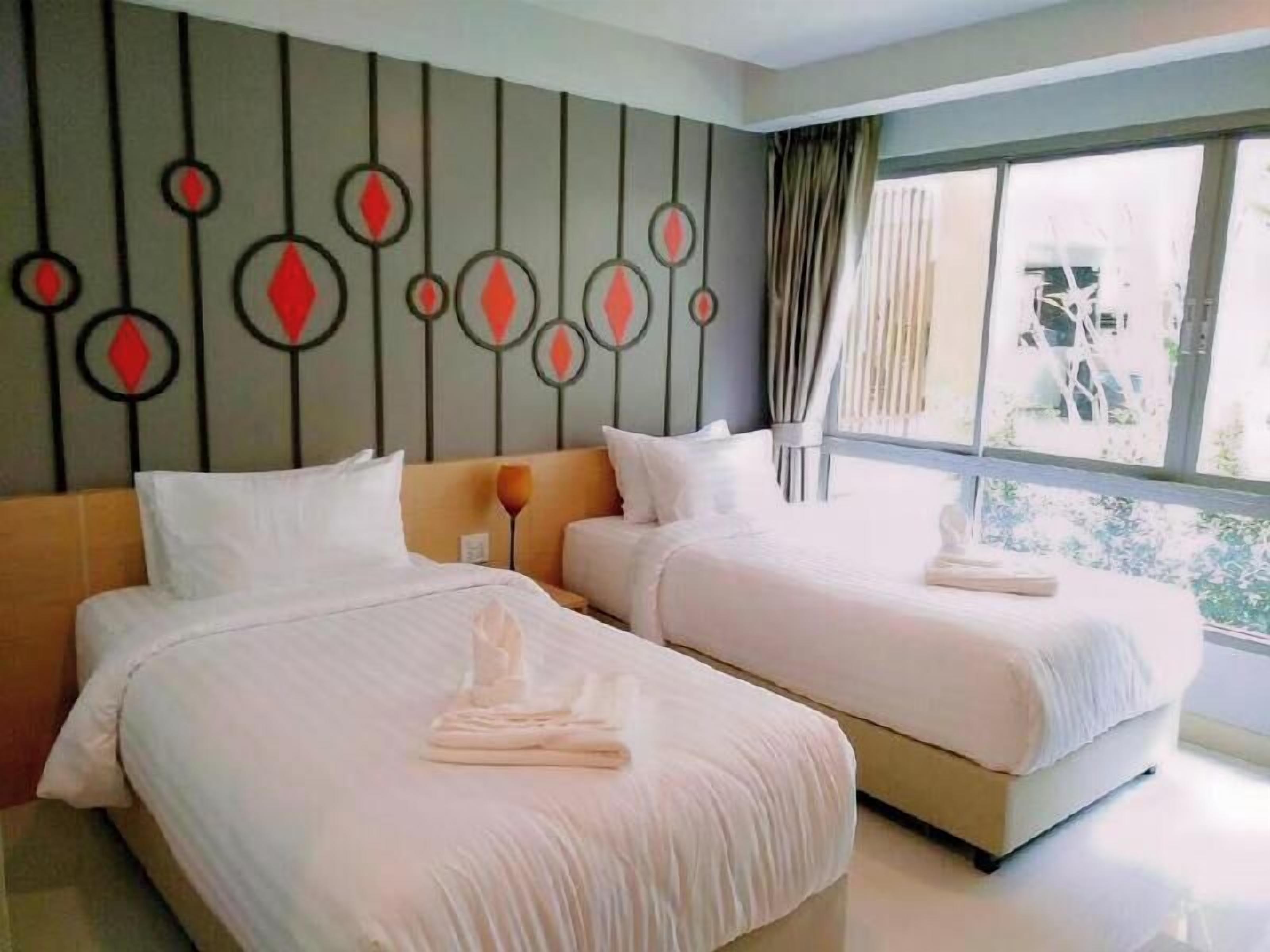 Minibar, in-room safe, blackout drapes, soundproofing