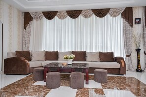 Sala de estar en el lobby