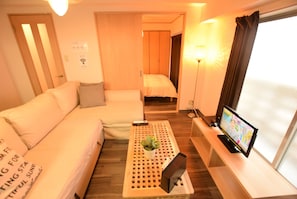 Yokoduna Hostel 602 | Individually decorated, individually furnished, iron/ironing board - Yokoduna Hostel (Osaka)