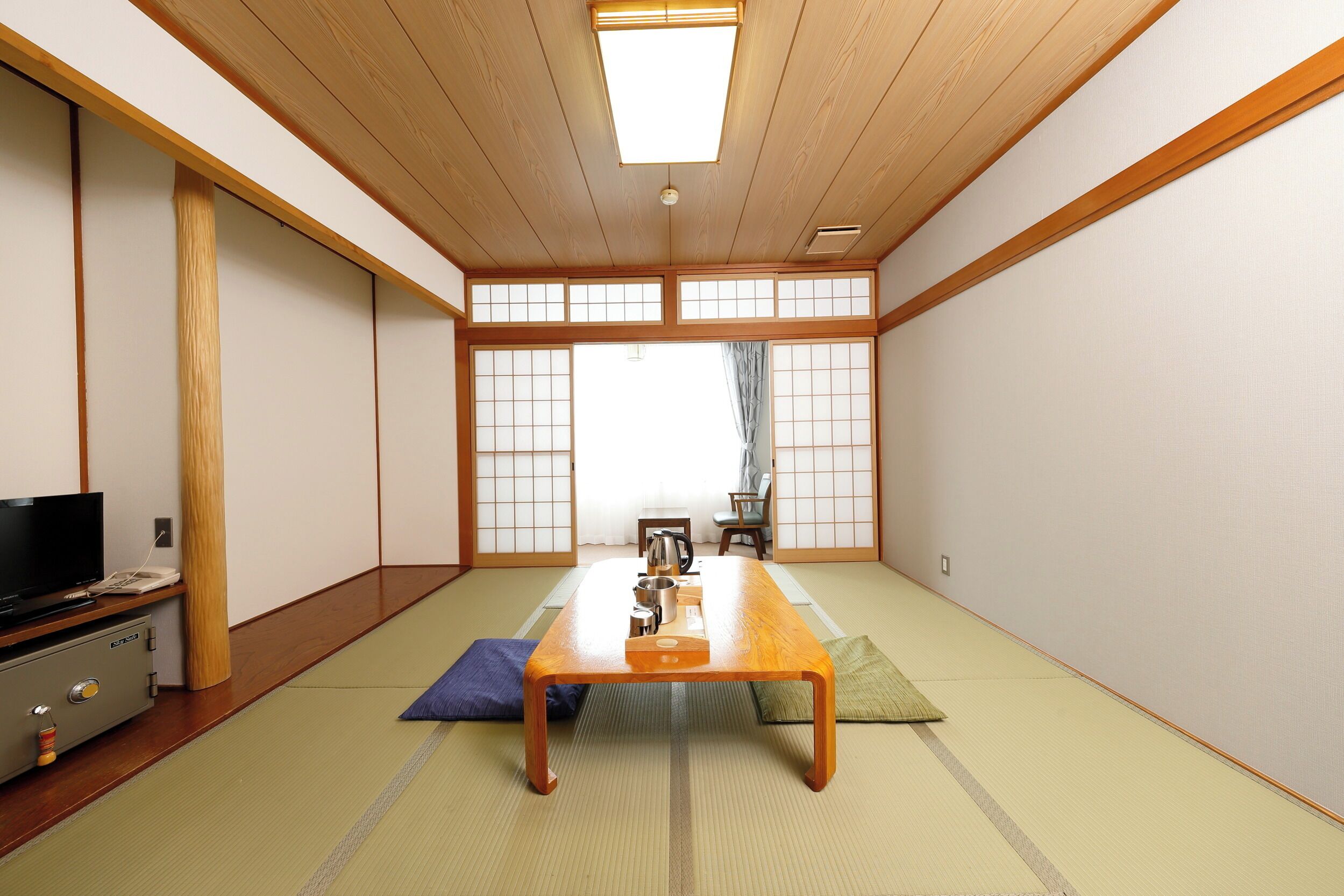 客房内保险箱、免费 WiFi、床单