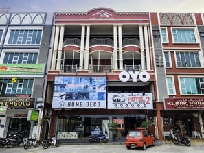 Exterior - OYO 717 MR J Hotel Wakaf Che Yeh 2 (Kota Bharu)