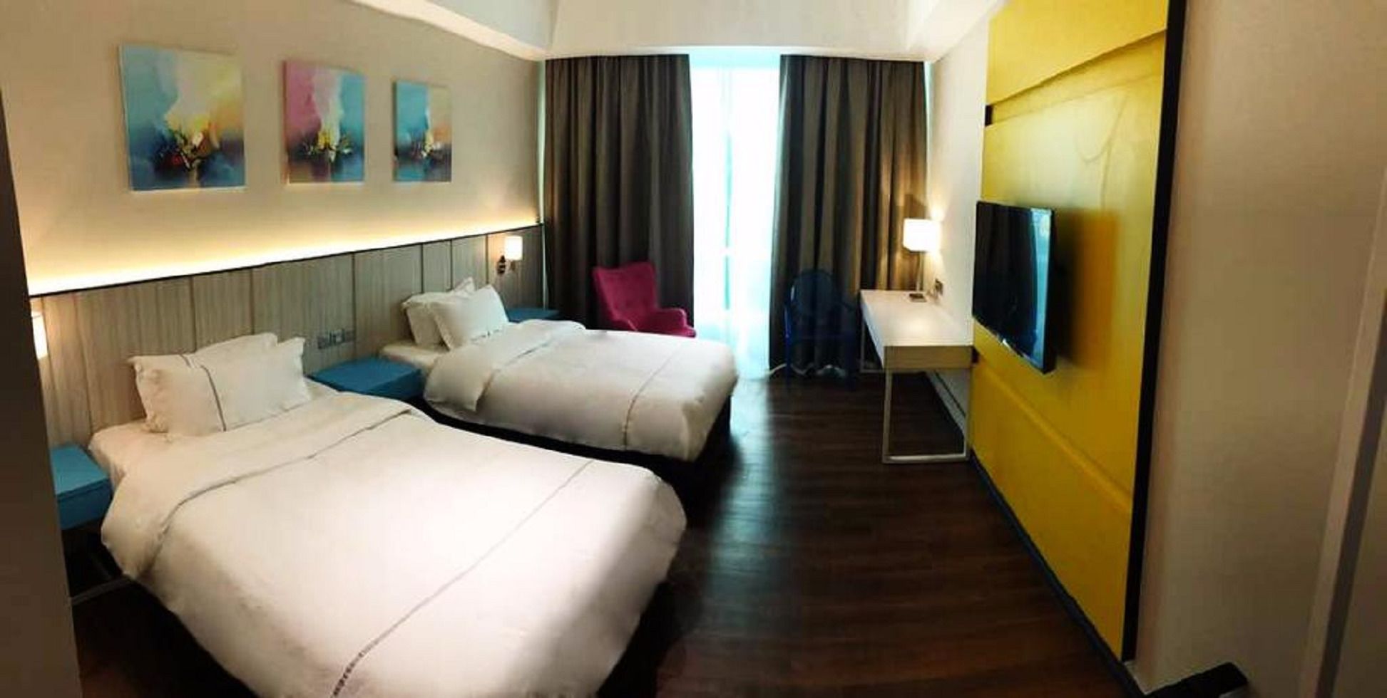 in-room safe, desk, free wifi, bed sheets