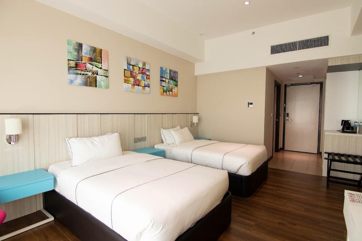 Standard Twin Room | In-room safe, desk, free WiFi, bed sheets