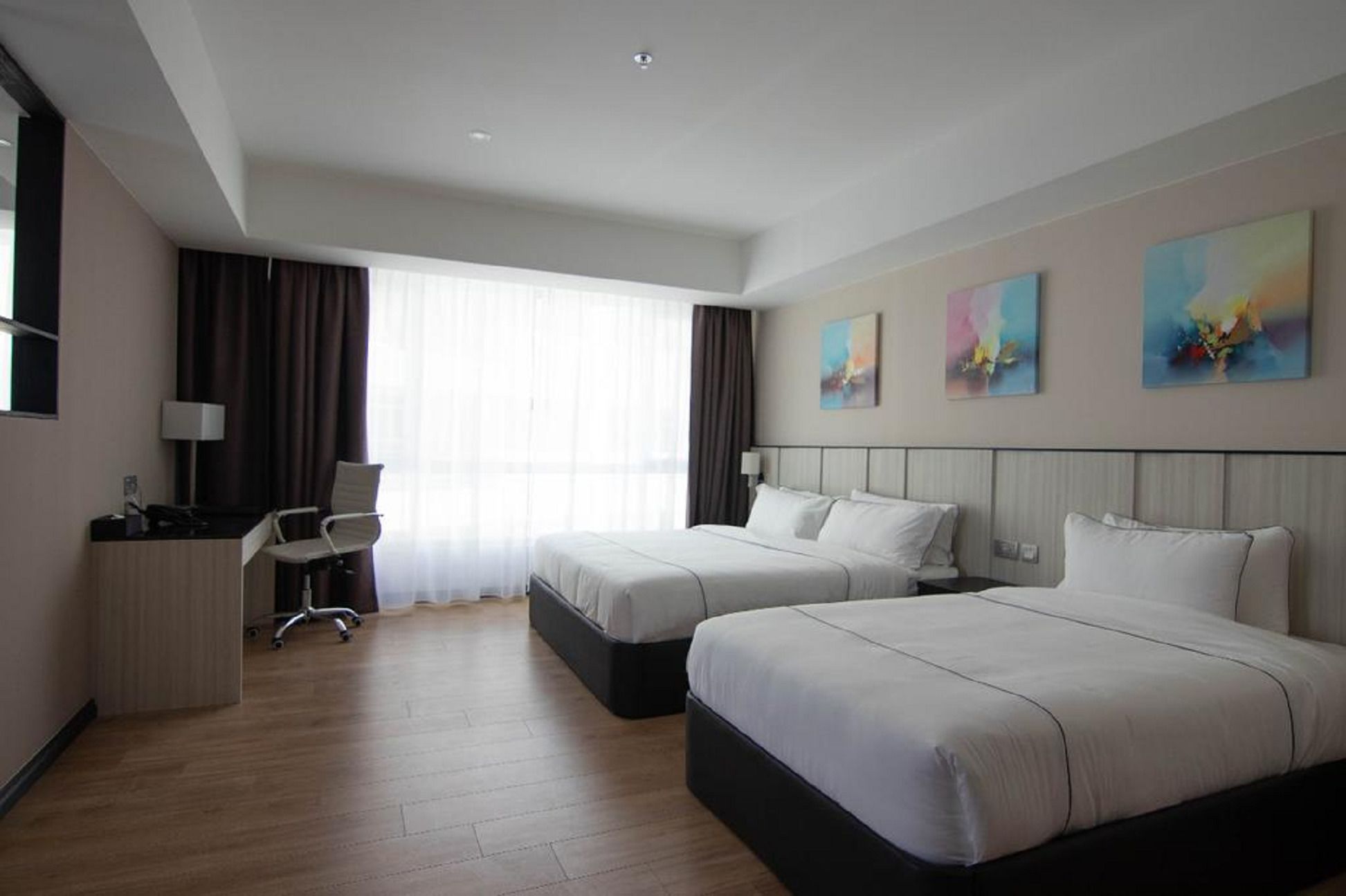 in-room safe, desk, free wifi, bed sheets