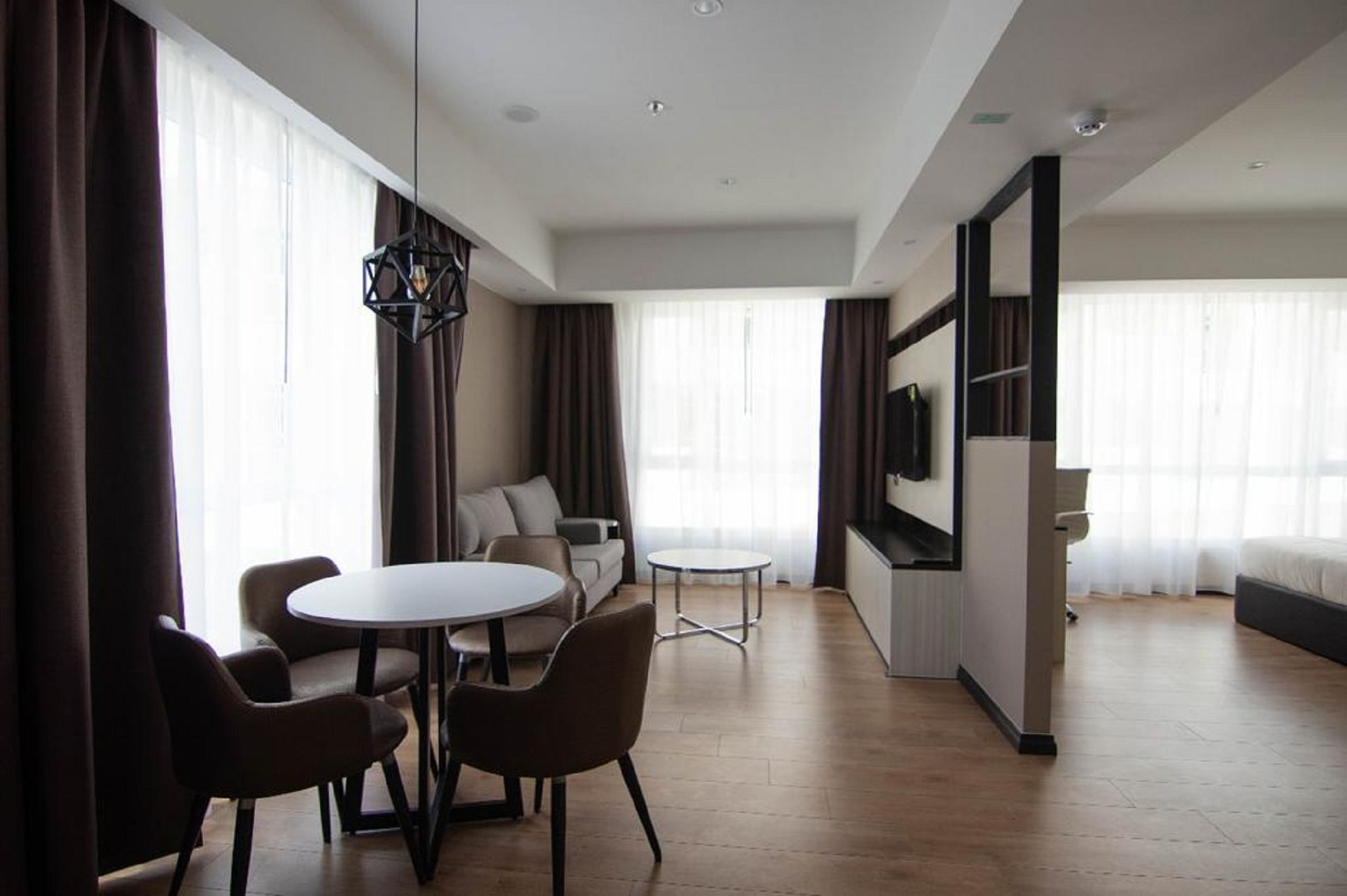 in-room safe, desk, free wifi, bed sheets