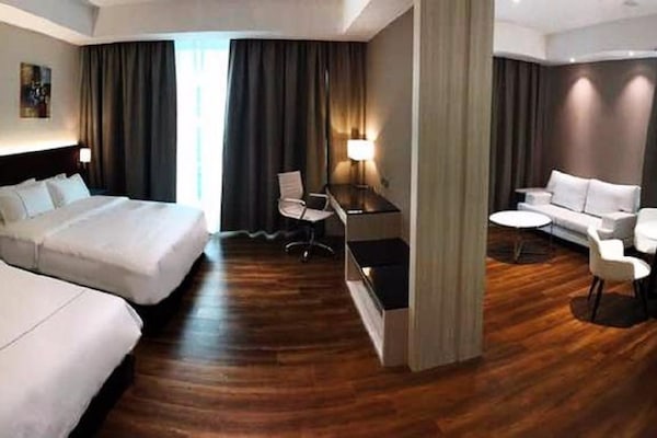 In-room safe, desk, free WiFi, bed sheets