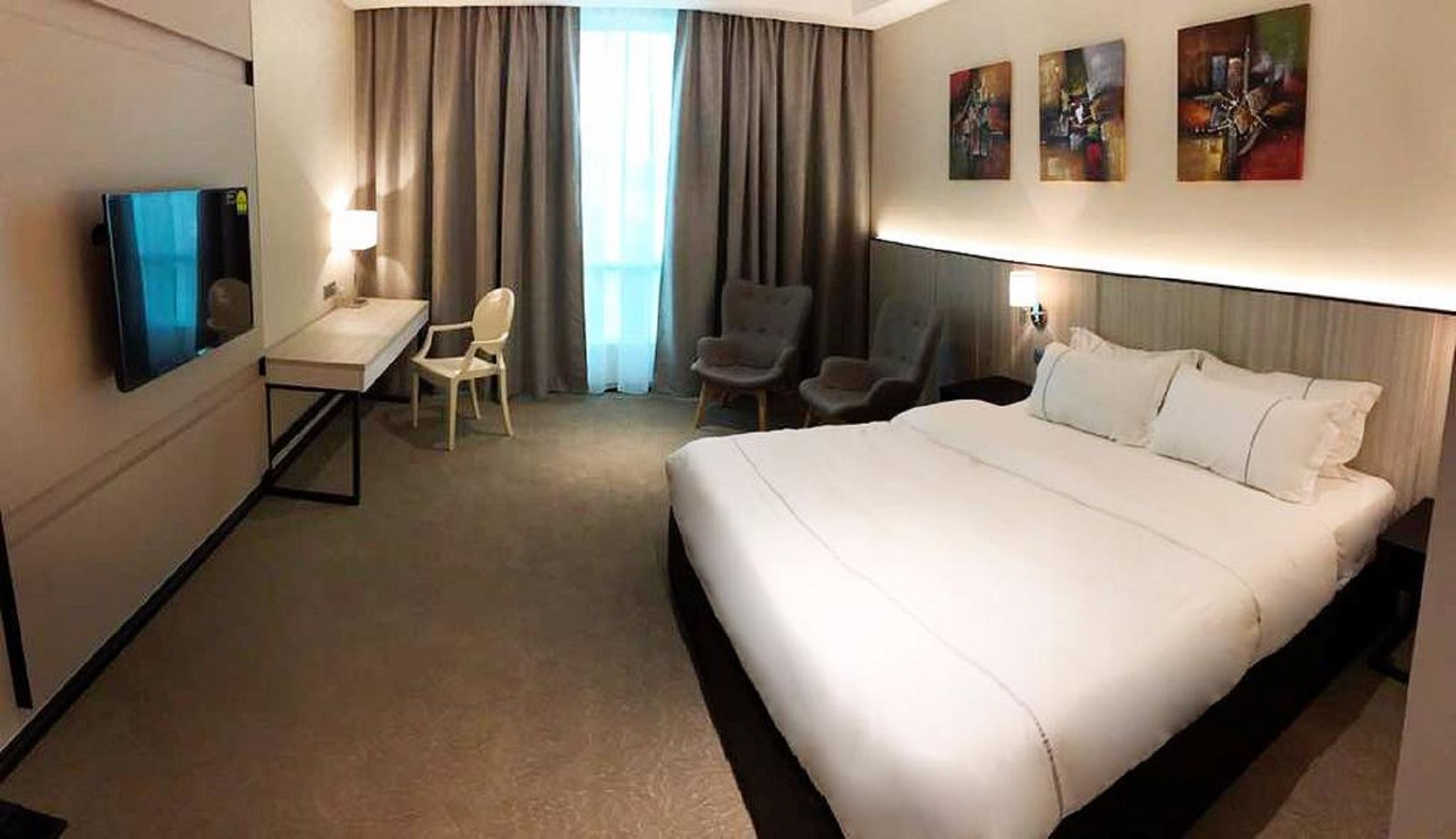 in-room safe, desk, free wifi, bed sheets