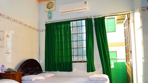 Kamar Quadruple Superior | Minibar, meja kerja, Wi-Fi gratis, dan seprai linen