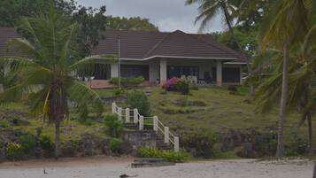 Mặt tiền nơi lưu trú