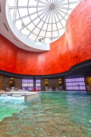 Indoor pool - ADAM Hotel Suites (Tunis)
