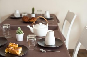 รวมอาหารเช้าแบบบุฟเฟ่ต์ ทุกวัน