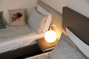 Minibar, in-room safe, desk, free WiFi - B&B Raffaello a Mare (Montesilvano)