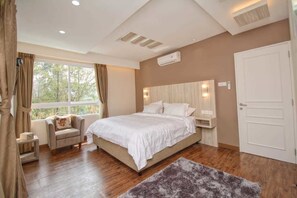 Villa, 4 habitaciones, para no fumadores | Escritorio, wifi gratis y ropa de cama 
