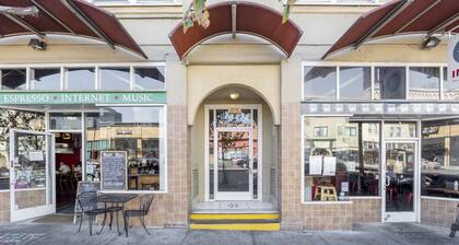 Cosy Berkeley Apartments Just Across UC Berkeley #206