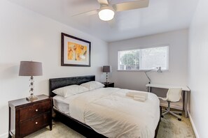 Apartment (2 Bedrooms) | 2 bedrooms, iron/ironing board, free WiFi - Berkeley Apartment 2 Mins Walking to UC Berkeley Extension II (Berkeley)