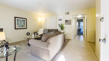 Apartment (2 Bedrooms) | Living area | TV