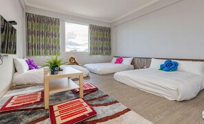 Familienzimmer (3 Double) | Schreibtisch, schallisolierte Zimmer, Zustellbetten, kostenloses WLAN