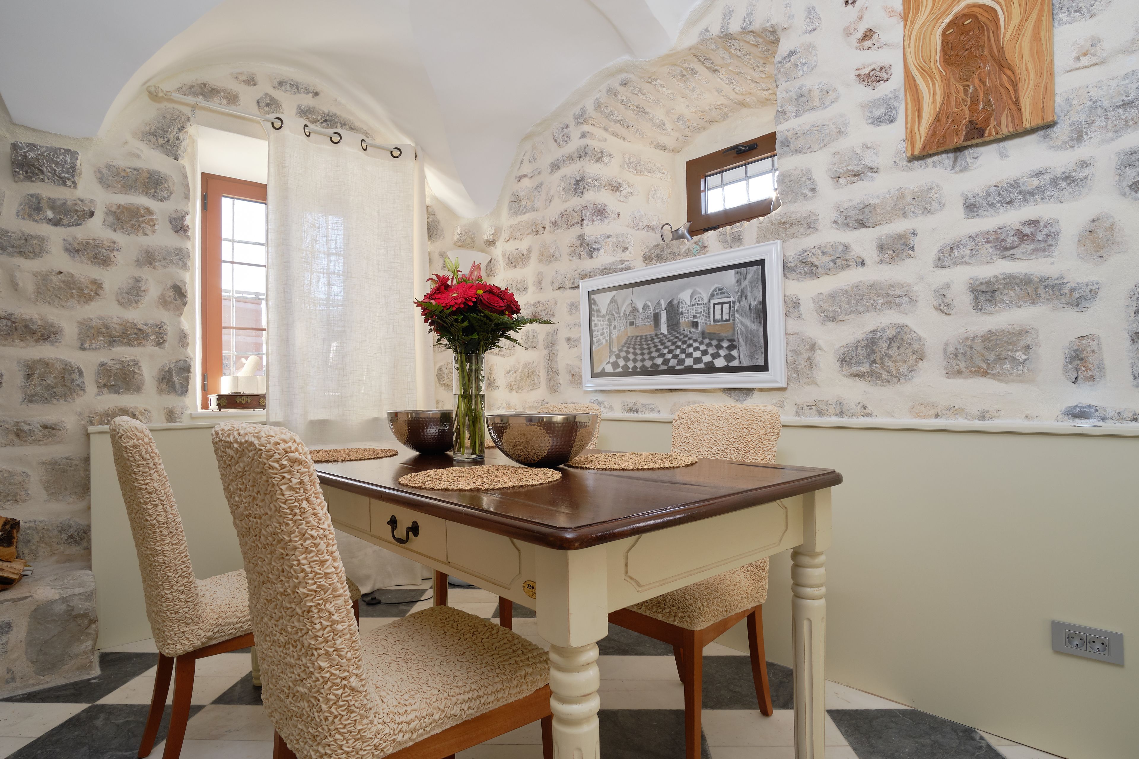 Phòng Suite, 1 phòng ngủ | Phòng khách | TV màn hình phẳng, sách 